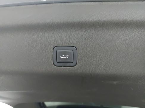 Used 2024 GMC Yukon SLT w/ Max Trailering Package image 15