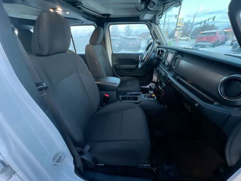 Used 2021 Jeep Wrangler Unlimited Sport image 28