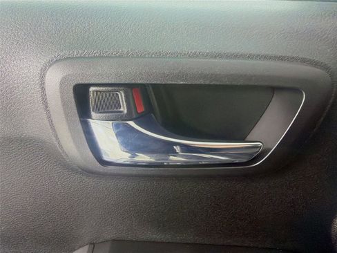 Used 2022 Toyota Tacoma TRD Sport w/ Technology Package image 7