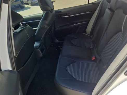Used 2020 Toyota Camry SE FWD image 23