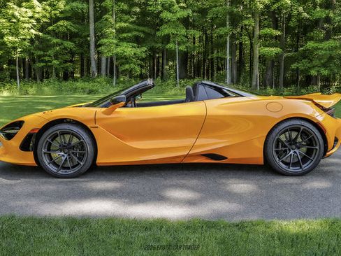 Used 2026 McLaren 750S Spider RWD image 3
