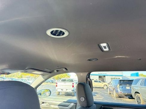 Used 2025 GMC Acadia Elevation image 21