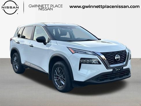 Certified 2021 Nissan Rogue S image 3