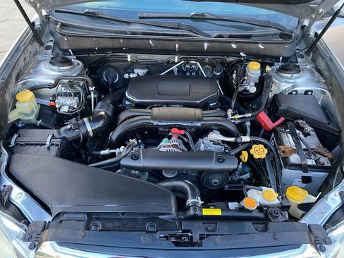 Used 2012 Subaru Outback 2.5i Limited image 26