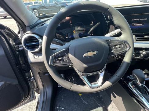 New 2026 Chevrolet Trax LT w/ Driver Confidence Package image 12