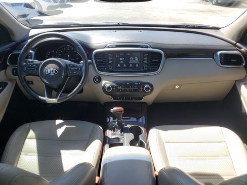 Used 2017 Kia Sorento EX w/ EX V6 Premium Package image 31