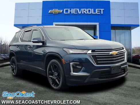 Used 2023 Chevrolet Traverse LT w/ LPO, Floor Liner Package image 1