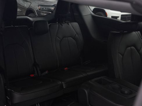 New 2026 Chrysler Pacifica Select image 31
