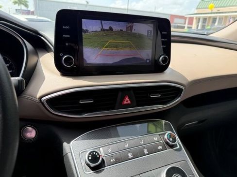 Used 2022 Hyundai Santa Fe SEL FWD image 16
