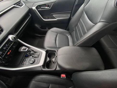 Certified 2021 Toyota RAV4 XLE Premium AWD/4WD image 20