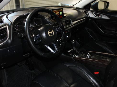 Used 2017 MAZDA MAZDA3 Touring FWD image 24