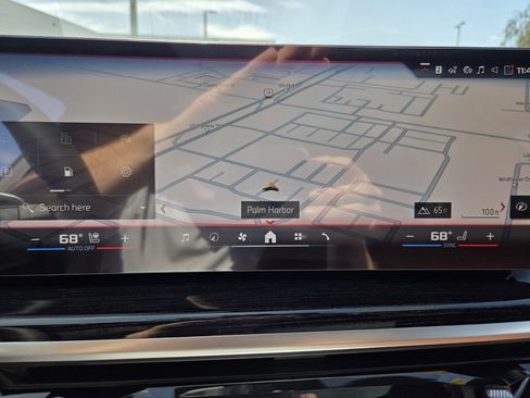 New 2026 BMW X7 M60i image 24