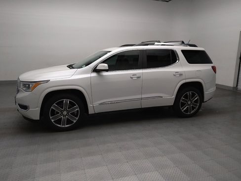 Used 2018 GMC Acadia Denali w/ Technology Package FWD image 2
