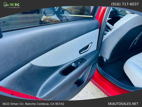 Used 2023 Hyundai Elantra Limited FWD image 22