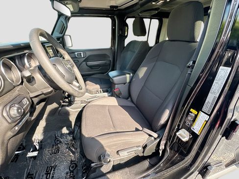 Used 2023 Jeep Wrangler Unlimited AWD/4WD image 22
