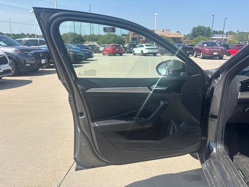 Used 2021 Volkswagen Jetta R-Line FWD image 9