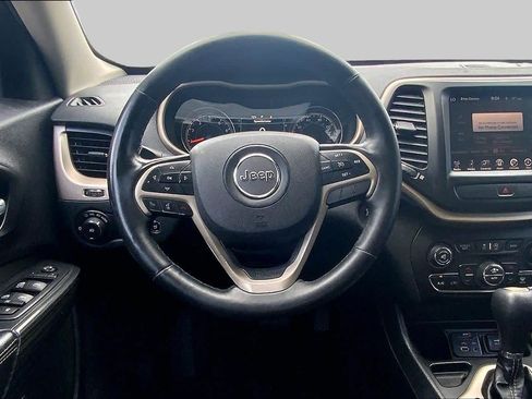 Used 2015 Jeep Cherokee Latitude w/ Comfort/Convenience Group FWD image 6
