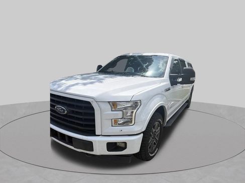 Used 2017 Ford F150 XLT w/ Equipment Group 302A Luxury AWD/4WD image 3