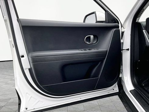 Used 2025 Hyundai Ioniq 5 SEL RWD image 23