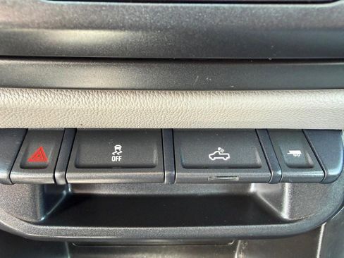 Used 2018 Chevrolet Colorado W/T w/ WT Convenience Package image 36