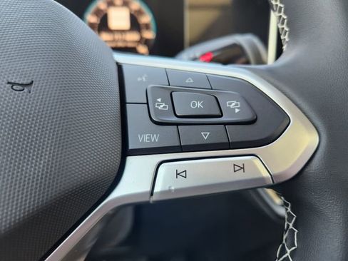 New 2026 Volkswagen Tiguan SE image 12