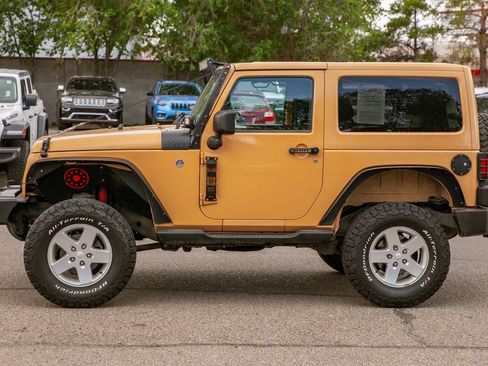 Used 2013 Jeep Wrangler Sahara w/ Connectivity Group AWD/4WD image 8