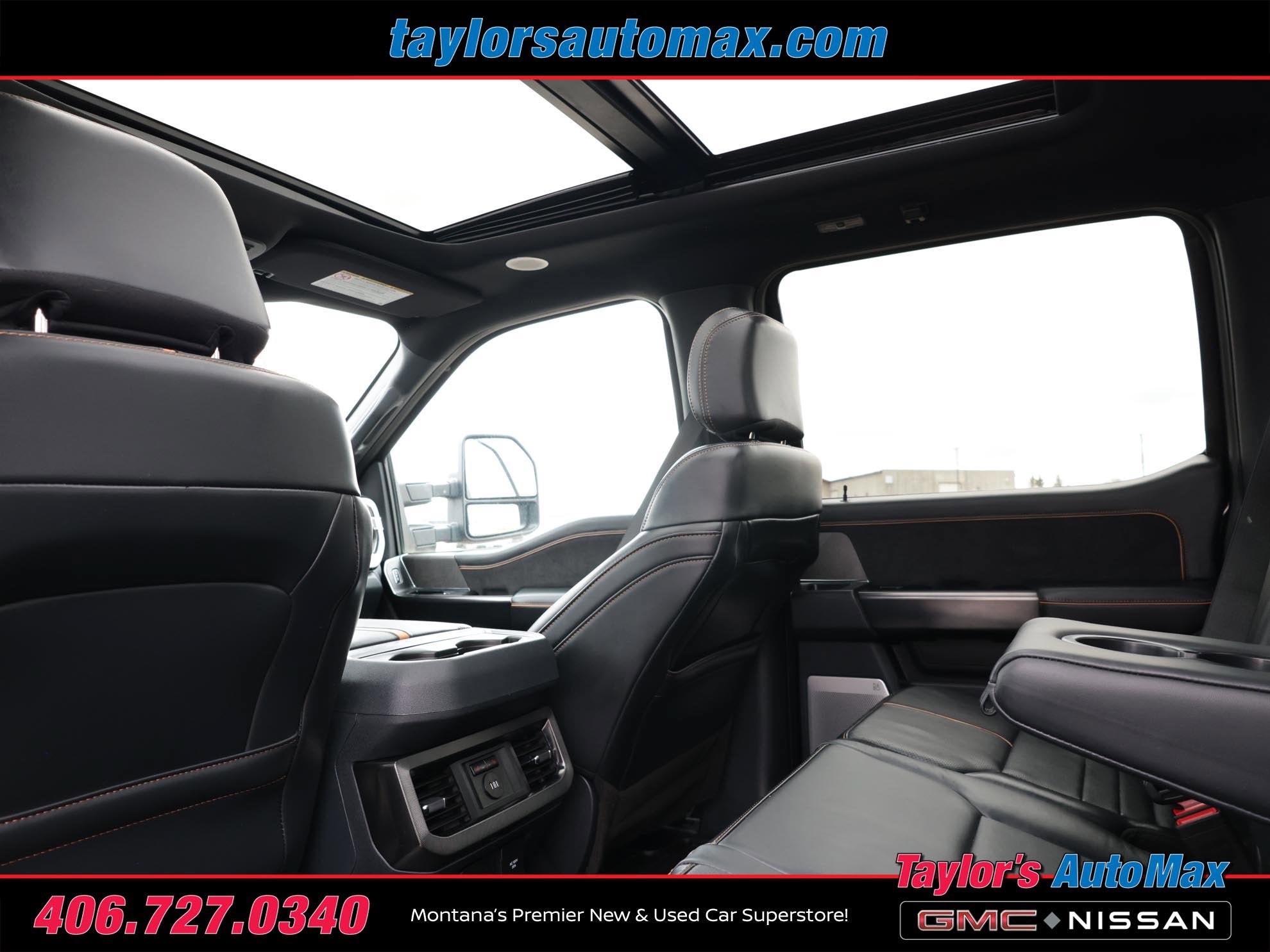 Used 2023 Ford F350 Platinum w/ Tremor Off-Road Package AWD/4WD image 43