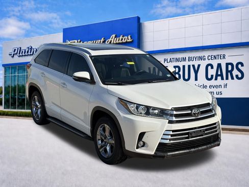 Used 2019 Toyota Highlander Limited Platinum FWD image 11