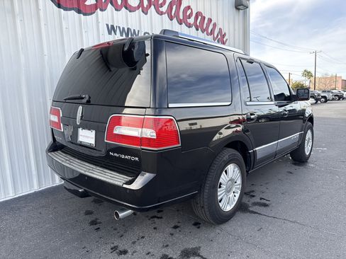 Used 2014 Lincoln Navigator 2WD image 32