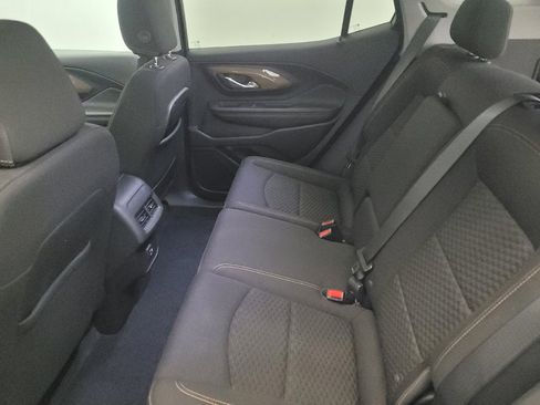 Used 2021 GMC Terrain SLE w/ Driver Convenience Package image 18