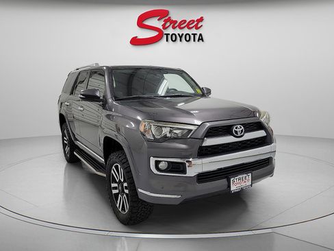 Certified 2018 Toyota 4Runner Limited AWD/4WD image 5
