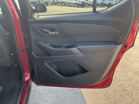 Used 2023 Chevrolet Traverse RS w/ LPO, Floor Liner Package AWD/4WD image 12
