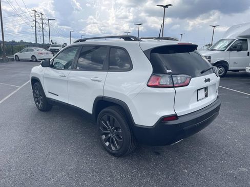 Used 2021 Jeep Cherokee Latitude Lux 80th Anniv w/ Quick Order Package 26U 80TH FWD image 5