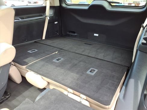 Certified 2024 Ford Expedition Limited image 17