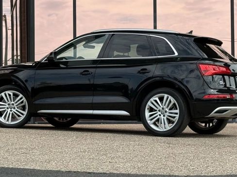 Used 2019 Audi Q5 2.0T Premium Plus w/ Premium Plus Package image 7