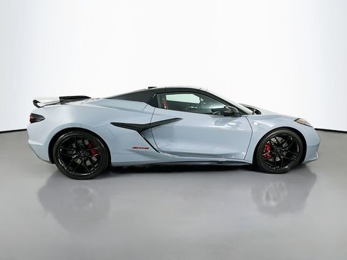 Used 2025 Chevrolet Corvette Z06 RWD image 8