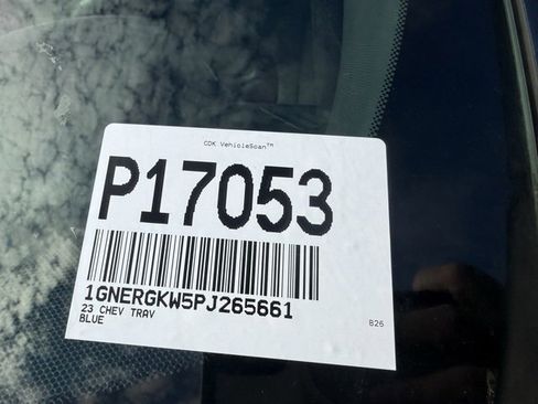 Used 2023 Chevrolet Traverse LT image 11