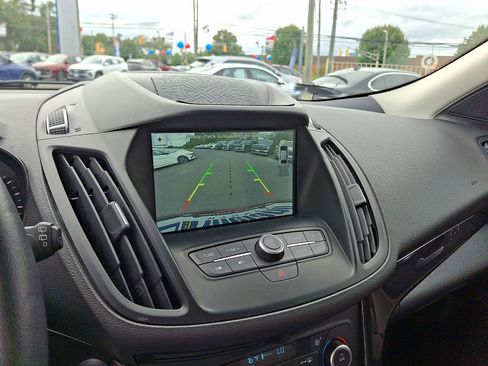 Used 2019 Ford Escape SEL image 21