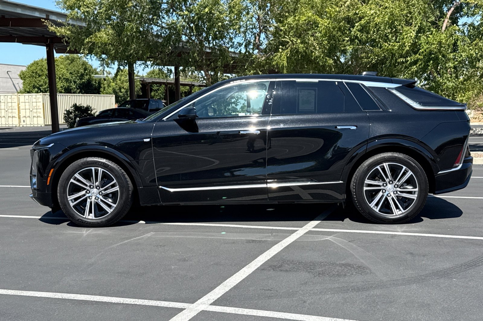 Used 2024 Cadillac Lyriq Luxury RWD image 14