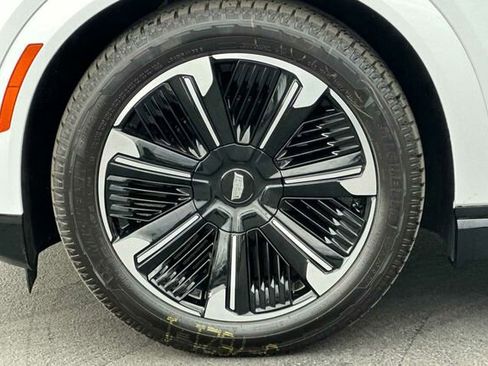 New 2025 Cadillac Escalade IQ Sport 2 w/ LPO, ONYX Package image 27