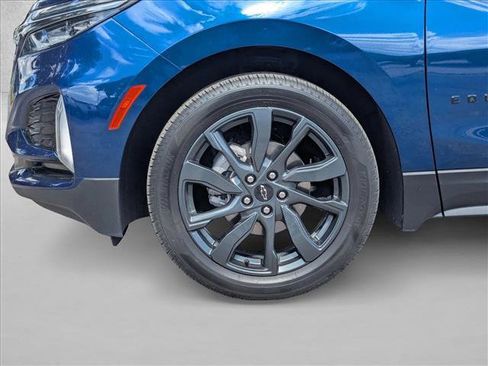 Used 2023 Chevrolet Equinox RS FWD image 21