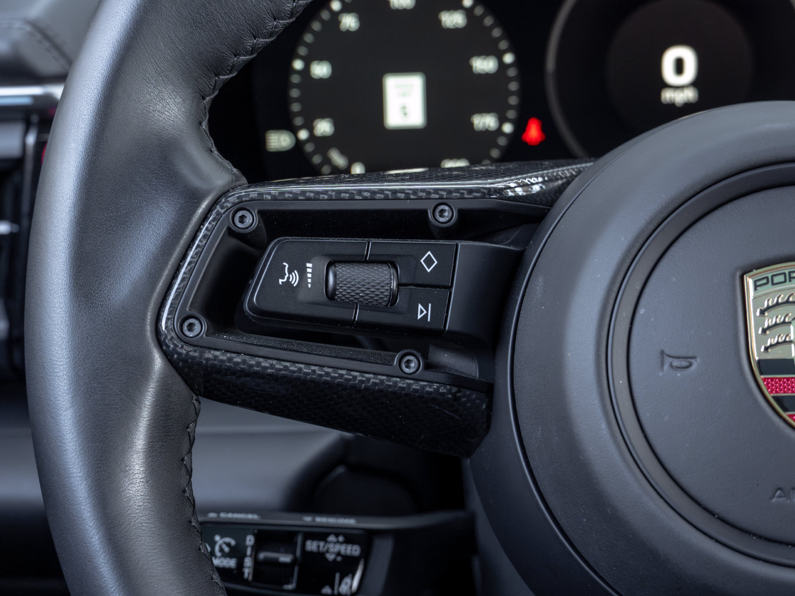 Certified 2025 Porsche Macan 4 Electric AWD/4WD image 29
