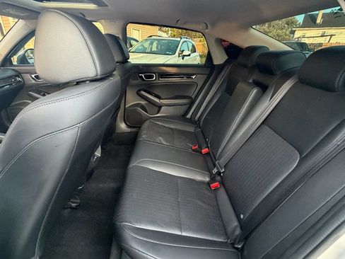 Used 2022 Honda Civic Touring image 11