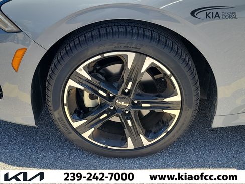 Used 2023 Kia K5 GT-Line w/ GT-Line Premium Package FWD image 4