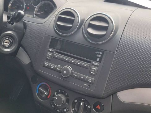 Used 2010 Chevrolet Aveo5 LT FWD image 10