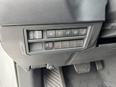 New 2026 Toyota Tundra SR5 AWD/4WD image 17