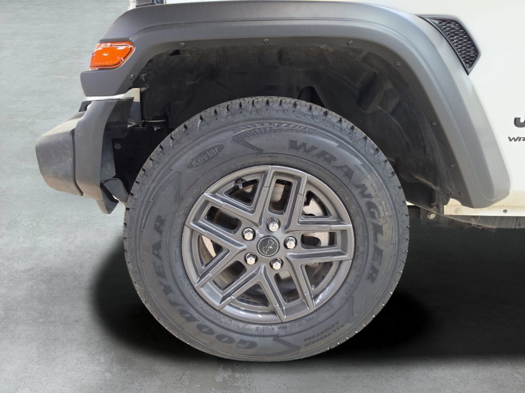 Used 2024 Jeep Wrangler Unlimited Sport AWD/4WD image 27