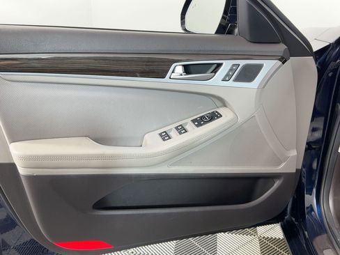 Used 2018 Genesis G80 3.8 image 11