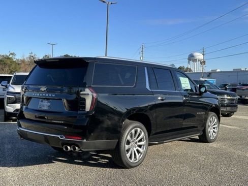 New 2025 Chevrolet Suburban Premier image 4