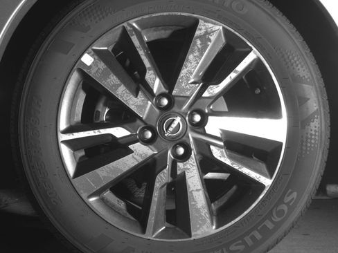 Used 2025 Nissan Versa SV FWD image 12